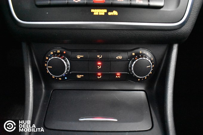 MERCEDES-BENZ GLA 200 CDI Automatic Sport